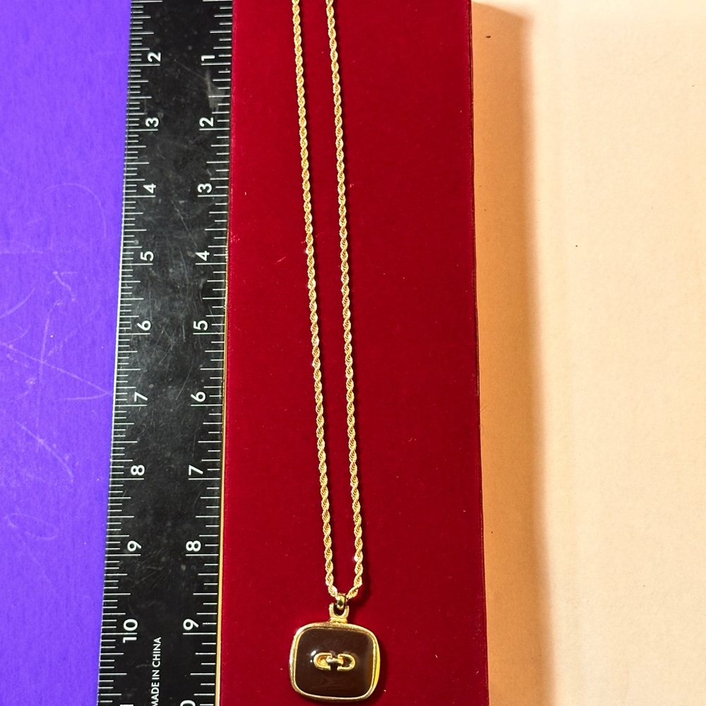 Dior Necklace CD pendant in a beautiful brown pastel - Picture 3 of 14